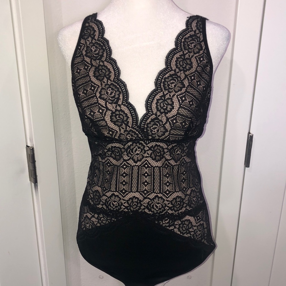 Marilyn Monroe Bodysuit Black with Tan under lace. Size 1X., sexy, feminine